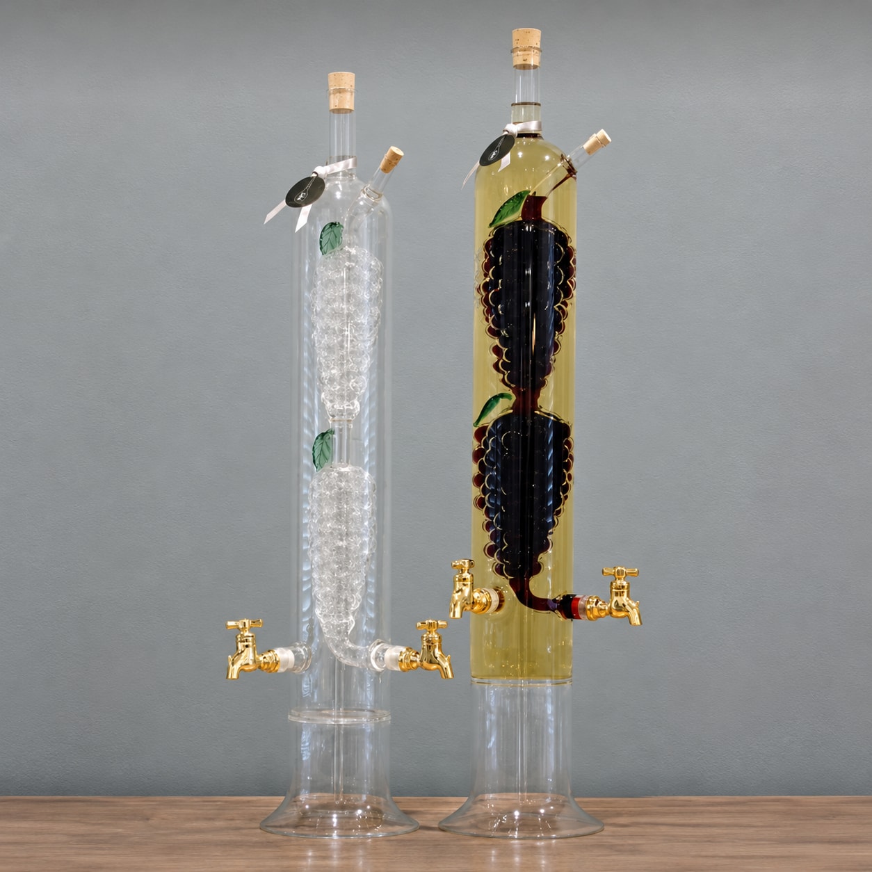 Dispenser tinggi bermotif